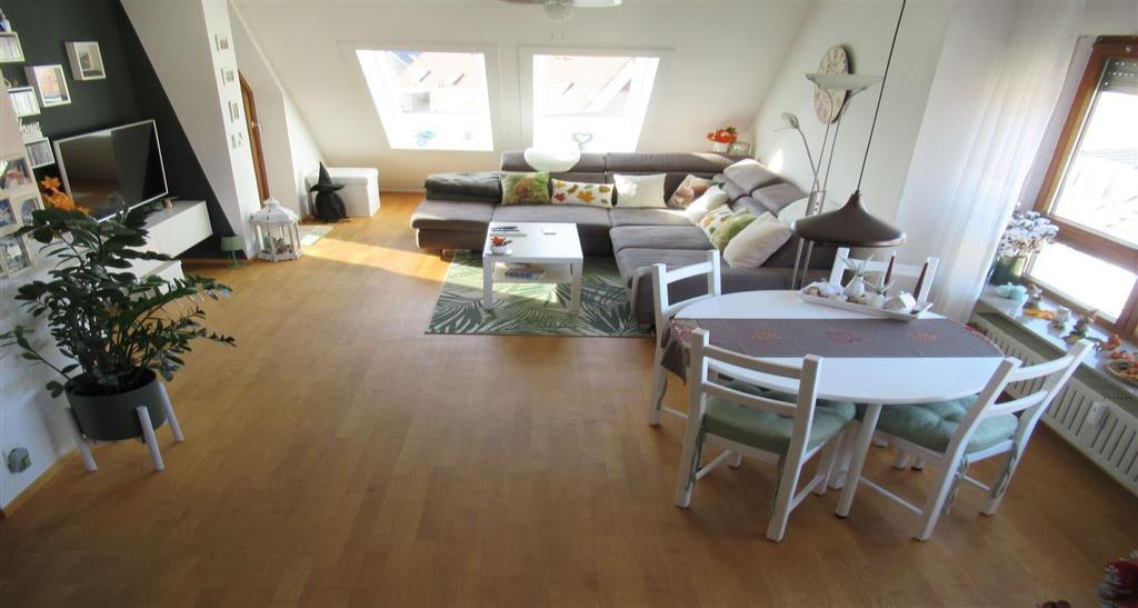 Sonnige Maisonette in ruhiger Ortsrandlage