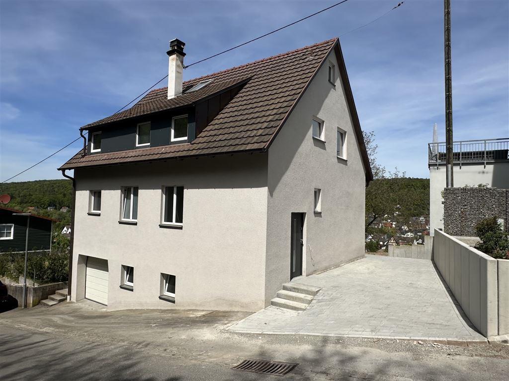 Saniertes 2-Familienhaus mit Weitblick